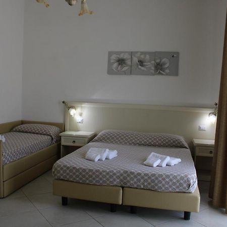 Afrodite Hotell Scalea Exteriör bild